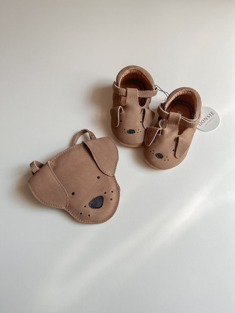 7A137C22-0BB1-4357-A982-