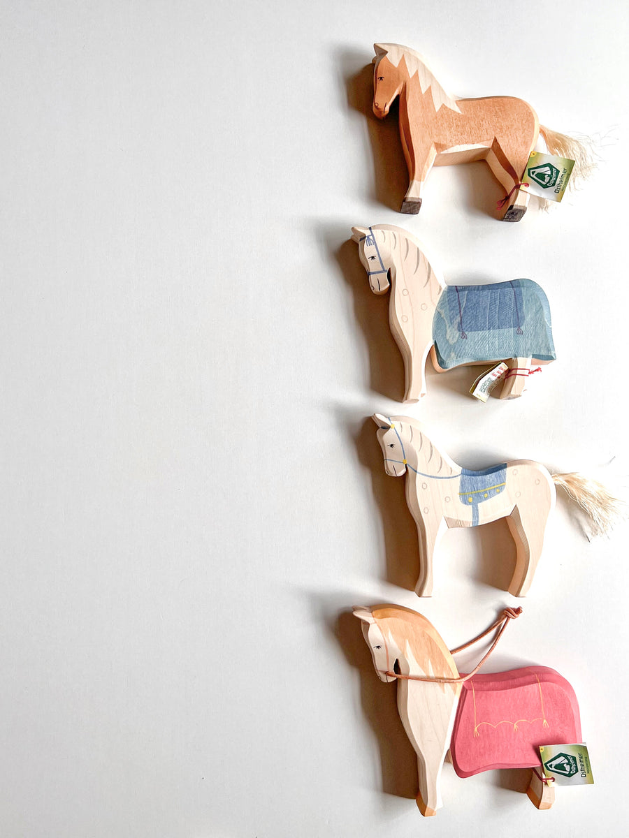 Ostheimer (オストハイマー) Horse-with-saddle – Melty Colors