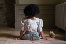 画像をギャラリービューアに読み込む, Thea Blouse in Off White
