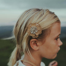 画像をギャラリービューアに読み込む, Zaza Fields Hairclip | Buttercup