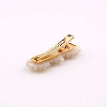 画像をギャラリービューアに読み込む, Daisies Hair Clip
