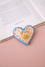 画像をギャラリービューアに読み込む, 〚Coming soon〛Embroidery heart hairpin