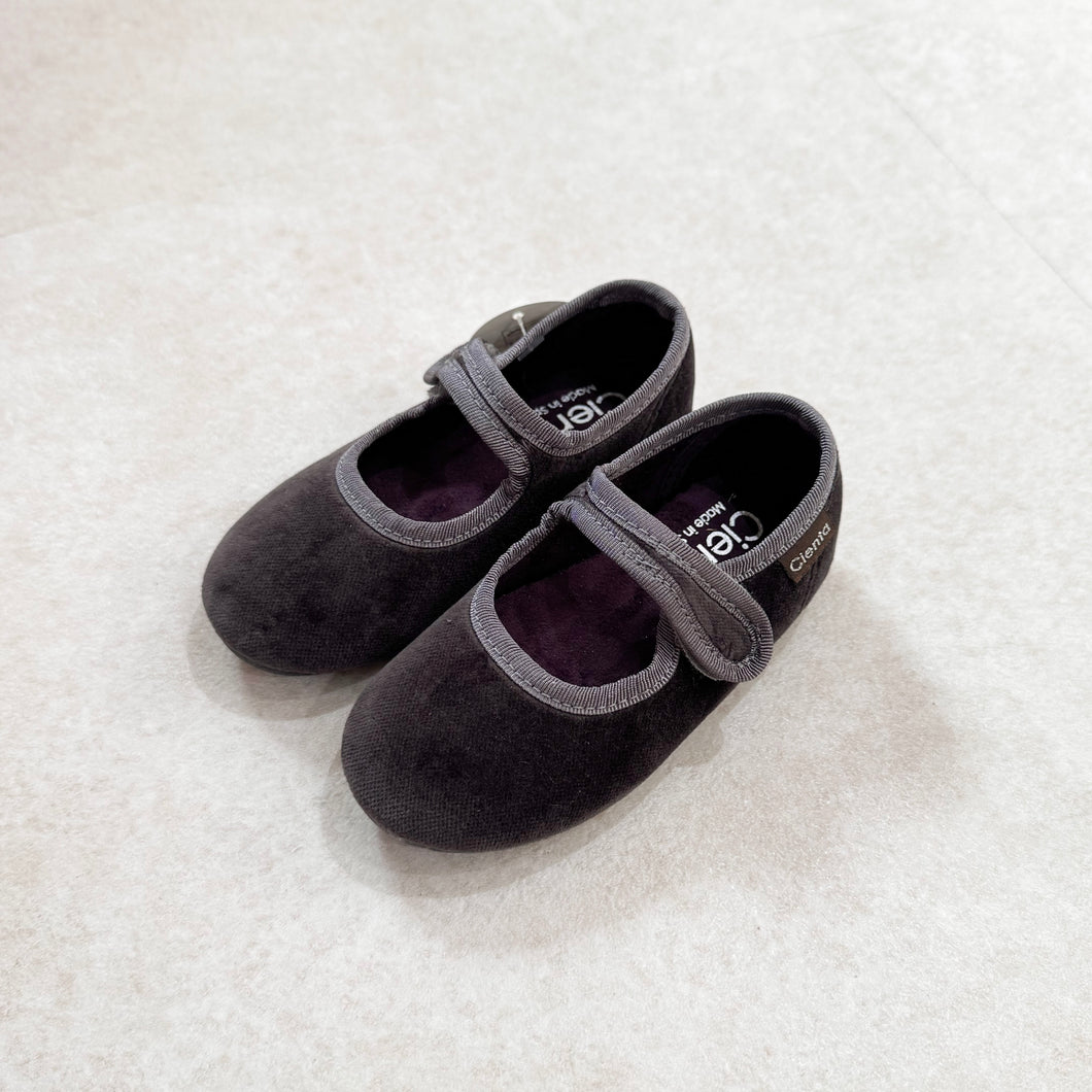 Cienta  | Velour single strap shoes (size 23〜30) | GRIS