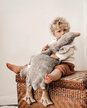 画像をギャラリービューアに読み込む, Cuddly animal Goose large | grey