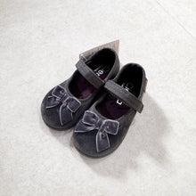 画像をギャラリービューアに読み込む, 【ラスト1点】Cienta  | Velour single strap ribon shoes | GRIS