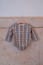 画像をギャラリービューアに読み込む, geometric pattern rompers / grey