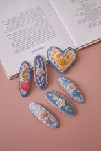 画像をギャラリービューアに読み込む, Embroidery flower hairpin