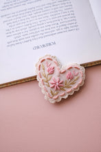 画像をギャラリービューアに読み込む, 〚Coming soon 当店限定〛Embroidery heart hairpin