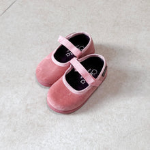 画像をギャラリービューアに読み込む, Cienta  | Velour single strap shoes (size 20〜22) | ROSA