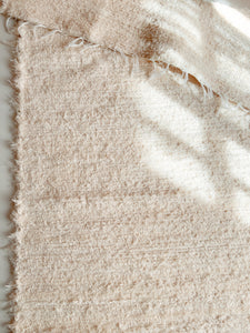 Handwoven textured rug / Cream / Medium