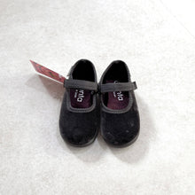 画像をギャラリービューアに読み込む, Cienta  | Velour single strap shoes (size 20〜22) | GRIS
