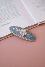 画像をギャラリービューアに読み込む, Embroidery flower hairpin
