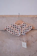 画像をギャラリービューアに読み込む, geometric pattern bib / ivory