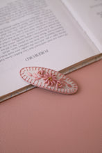 画像をギャラリービューアに読み込む, Embroidery flower hairpin