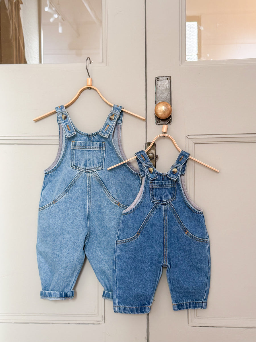 7D540259-5898-4C4A-A8EF-