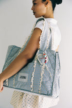 画像をギャラリービューアに読み込む, Heart Bag Charm - Blue Check