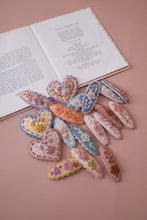 画像をギャラリービューアに読み込む, Embroidery flower hairpin