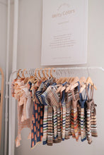 画像をギャラリービューアに読み込む, 【ラスト1点】JUICE BOX ROMPER / RED APPLE