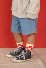 画像をギャラリービューアに読み込む, Checkered Socks / Tomato