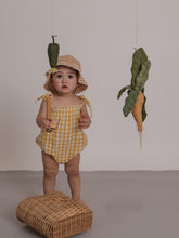 画像をギャラリービューアに読み込む, Honeycomb Gingham Spaghetti Bodysuit