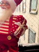 画像をギャラリービューアに読み込む, Classic Santa Claus / Red