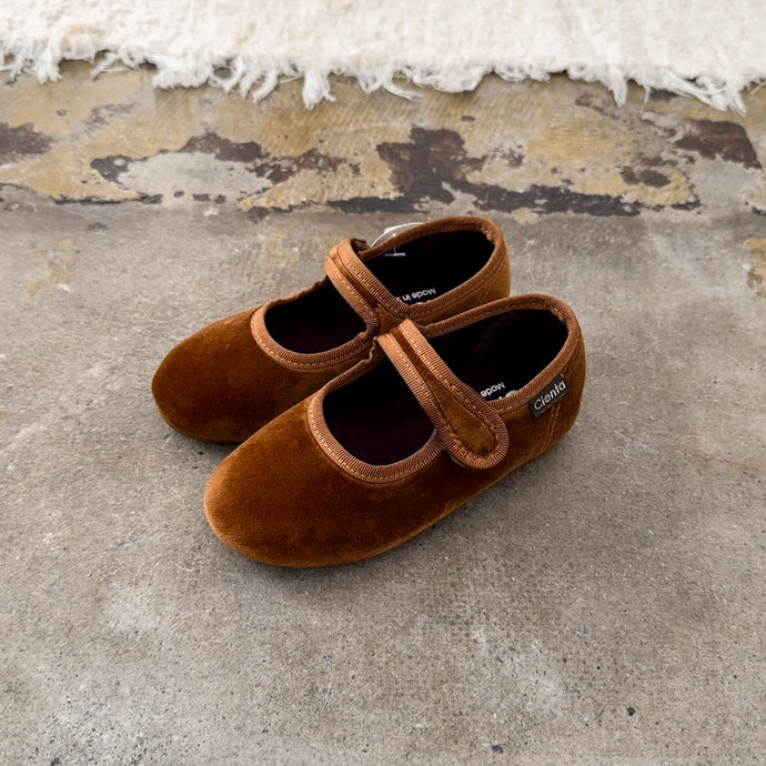 Cienta  | Velour single strap shoes (size 23〜31) | BEIGE