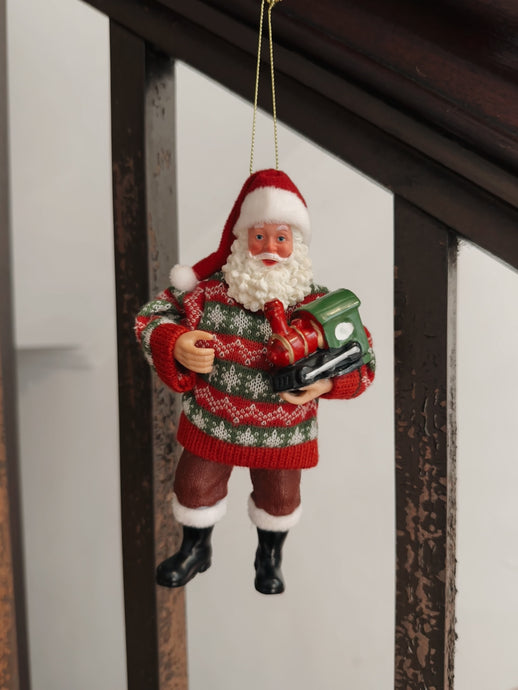 Santa Ornament / Knit , Train