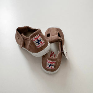 Cienta  | T-strap shoes | Beige