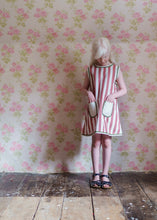 画像をギャラリービューアに読み込む, Hannah Dress - Raspberry Stripe