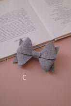 画像をギャラリービューアに読み込む, angela bon / felt hairclip