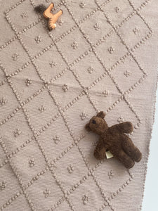 POPCORN RUG / Medium/ Mocha