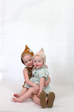 画像をギャラリービューアに読み込む, patchwork quilt bonnet. acorn