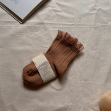 画像をギャラリービューアに読み込む, Tulle Frill Ribbed Ankle Socks- Caramel