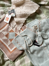 画像をギャラリービューアに読み込む, patchwork quilt pullover vest . teacake
