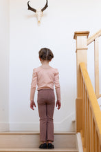 画像をギャラリービューアに読み込む, 【ラスト1点】pima flare pant . wallpaper lace floral